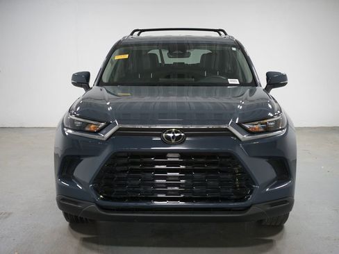 Certified 2024 Toyota Grand Highlander FWD image 2