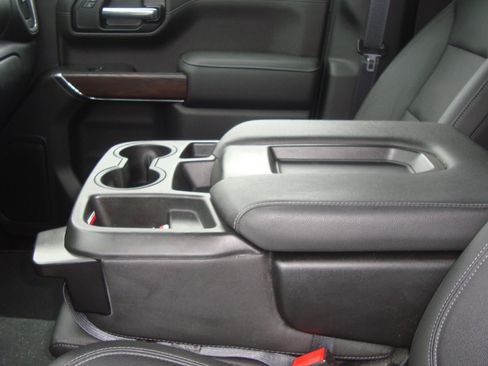 Used 2021 GMC Sierra 1500 SLT w/ X31 Off-Road Package image 17