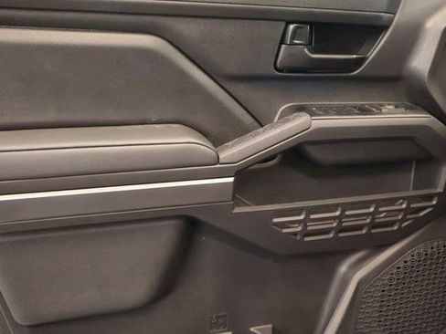 New 2025 Toyota Tacoma SR5 image 8