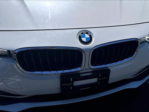 Used 2018 BMW 330i Sedan w/ Convenience Package RWD image 31