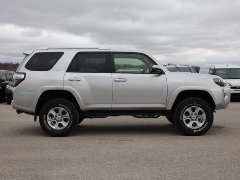 Used 2014 Toyota 4Runner SR5 image 7