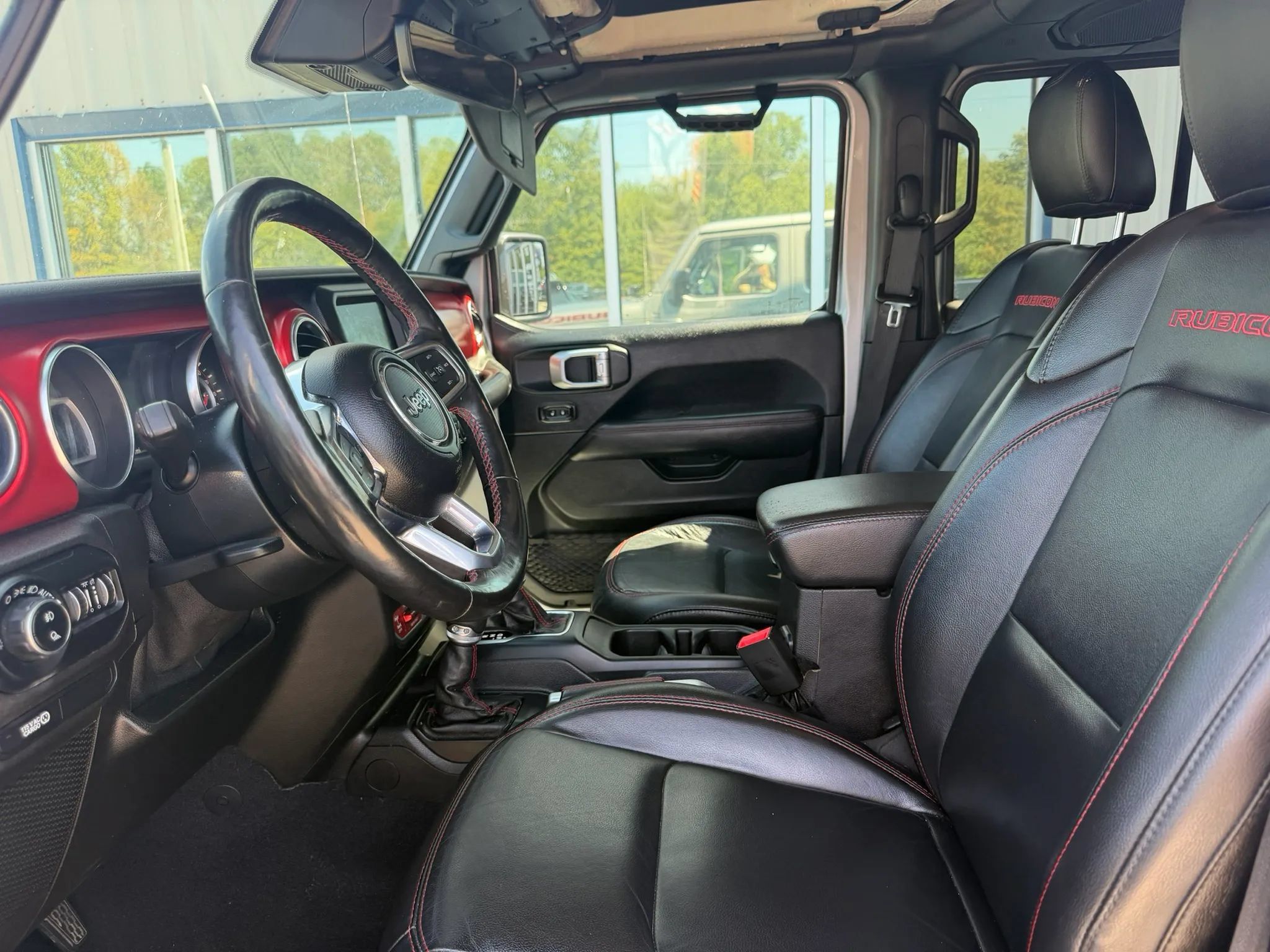 Used 2020 Jeep Gladiator Rubicon AWD/4WD image 13
