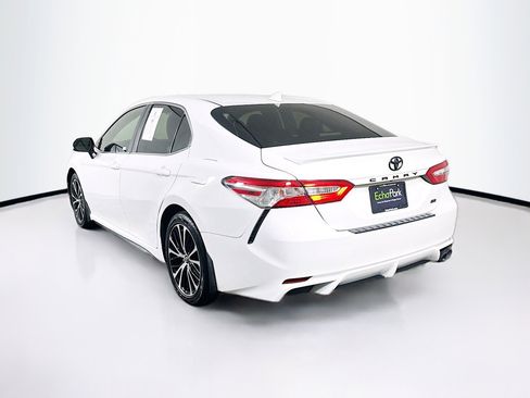 Used 2020 Toyota Camry SE image 5