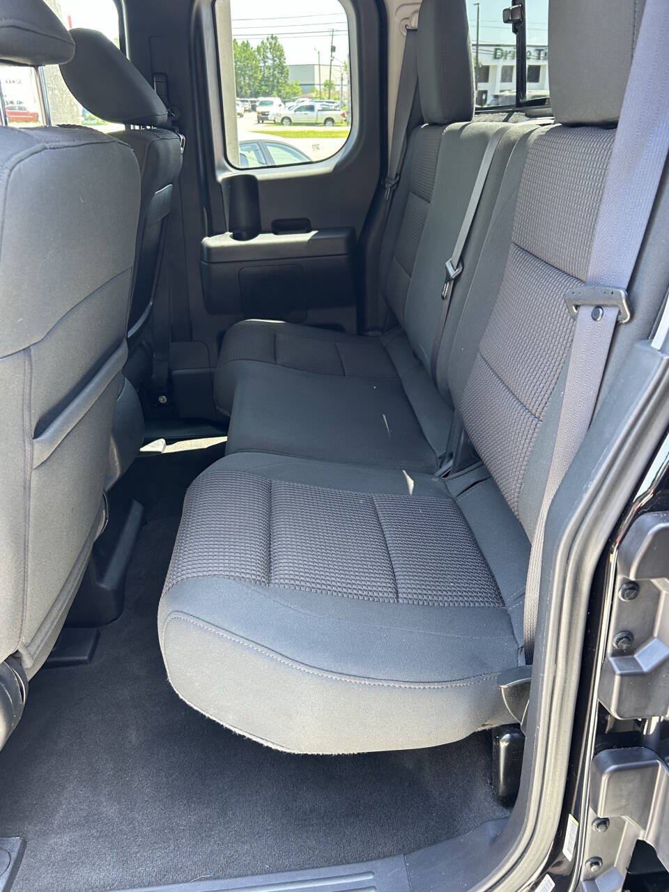 Used 2012 Nissan Titan SV w/ SV Value Truck Pkg AWD/4WD image 15