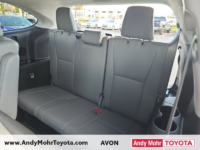 Used 2023 Toyota Highlander Limited FWD image 17