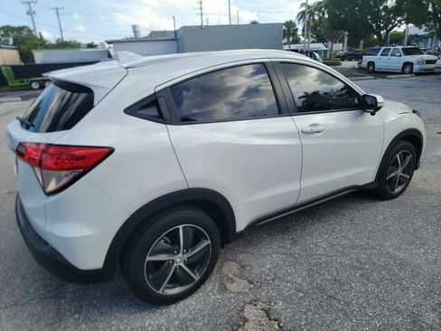 Used 2021 Honda HR-V EX image 4