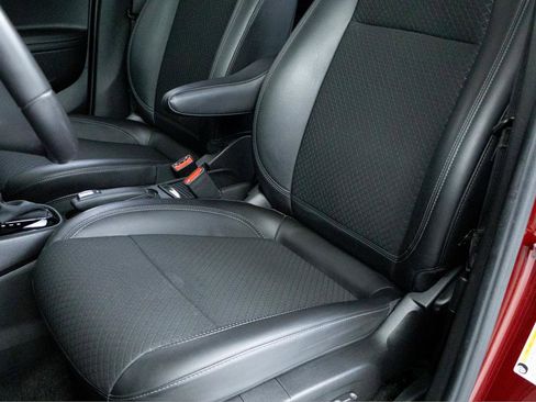 Certified 2022 Buick Encore Preferred AWD/4WD image 12