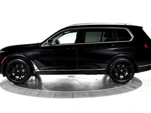 Used 2024 BMW X7 xDrive40i w/ Premium Package AWD/4WD image 2