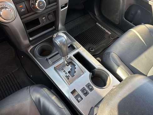 Used 2017 Toyota 4Runner SR5 AWD/4WD image 32