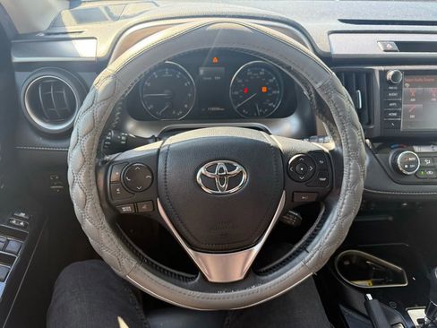 Used 2018 Toyota RAV4 Limited image 14