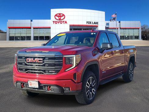 Used 2024 GMC Sierra 1500 AT4 w/ Technology Package image 2