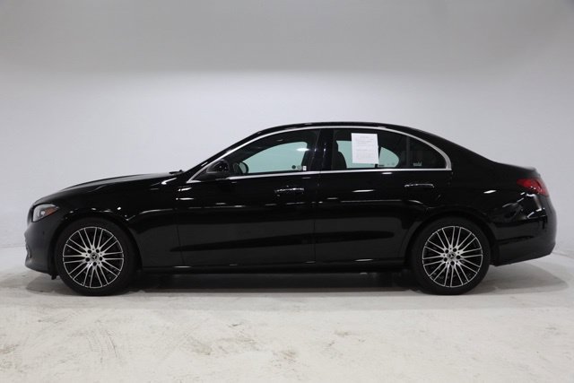 Used 2025 Mercedes-Benz C 300 4MATIC Sedan image 4