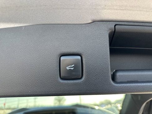Certified 2024 Ford Escape ST-Line AWD/4WD image 19