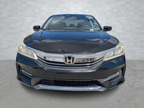 Used 2017 Honda Accord EX image 3