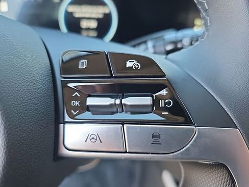 New 2026 Hyundai Elantra Limited image 28