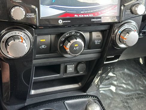 Used 2022 Toyota 4Runner TRD Off-Road Premium AWD/4WD image 20