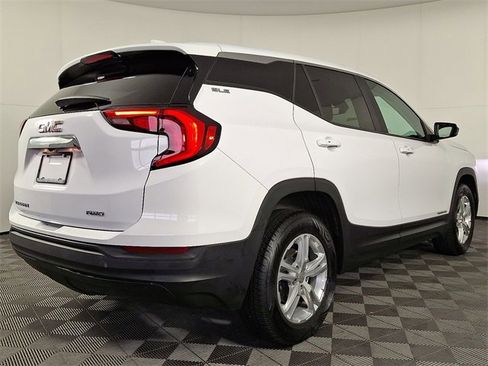 Used 2021 GMC Terrain SLE w/ LPO, Floor Liner Package image 9