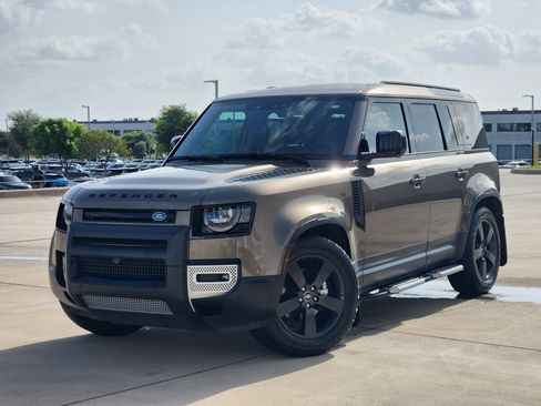 Used 2024 Land Rover Defender 110 S AWD/4WD image 1