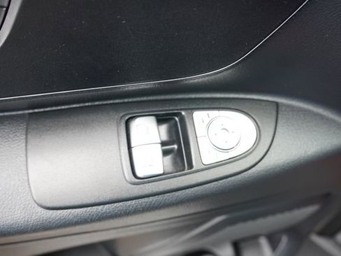 Used 2021 Mercedes-Benz Metris image 23