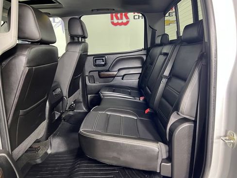 Used 2018 GMC Sierra 2500 Denali AWD/4WD image 24
