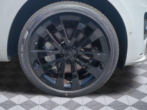 New 2026 Land Rover Range Rover Sport Dynamic SE AWD/4WD image 9
