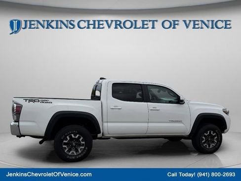 Used 2023 Toyota Tacoma TRD Off-Road RWD image 4
