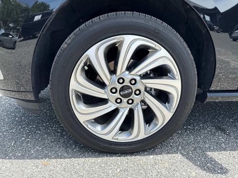 Certified 2024 Lincoln Navigator Reserve image 10