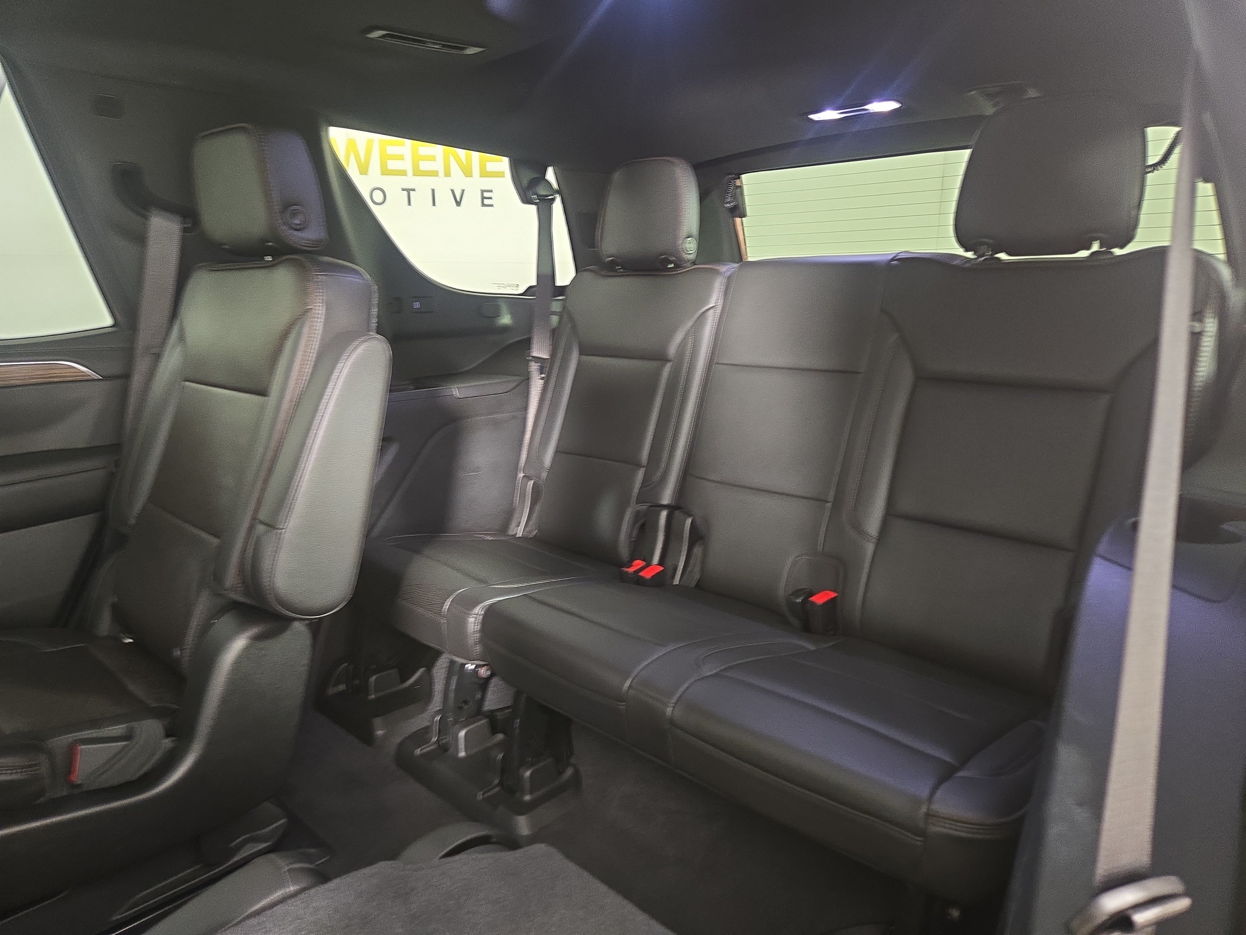Used 2021 Chevrolet Tahoe High Country w/ Premium Package AWD/4WD image 12