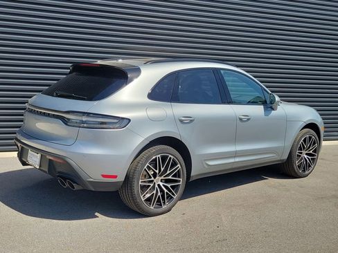 Certified 2025 Porsche Macan Base image 7