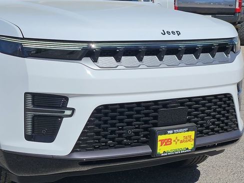 New 2026 Jeep Grand Wagoneer 4WD image 7