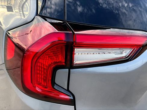 Used 2024 GMC Terrain AT4 w/ Tech Package AWD/4WD image 29