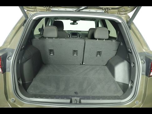 Used 2023 Chevrolet Equinox LT AWD/4WD image 12