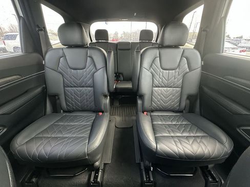 Used 2025 Kia Telluride EX X-Line image 23