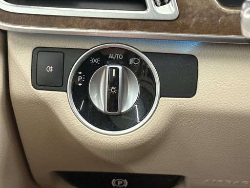 Used 2014 Mercedes-Benz E 350 4MATIC Sedan w/ Premium 1 Package image 20