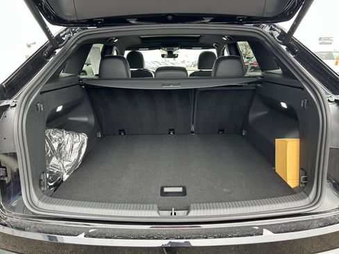 New 2026 Volkswagen Atlas Cross Sport SEL Premium R-Line image 28