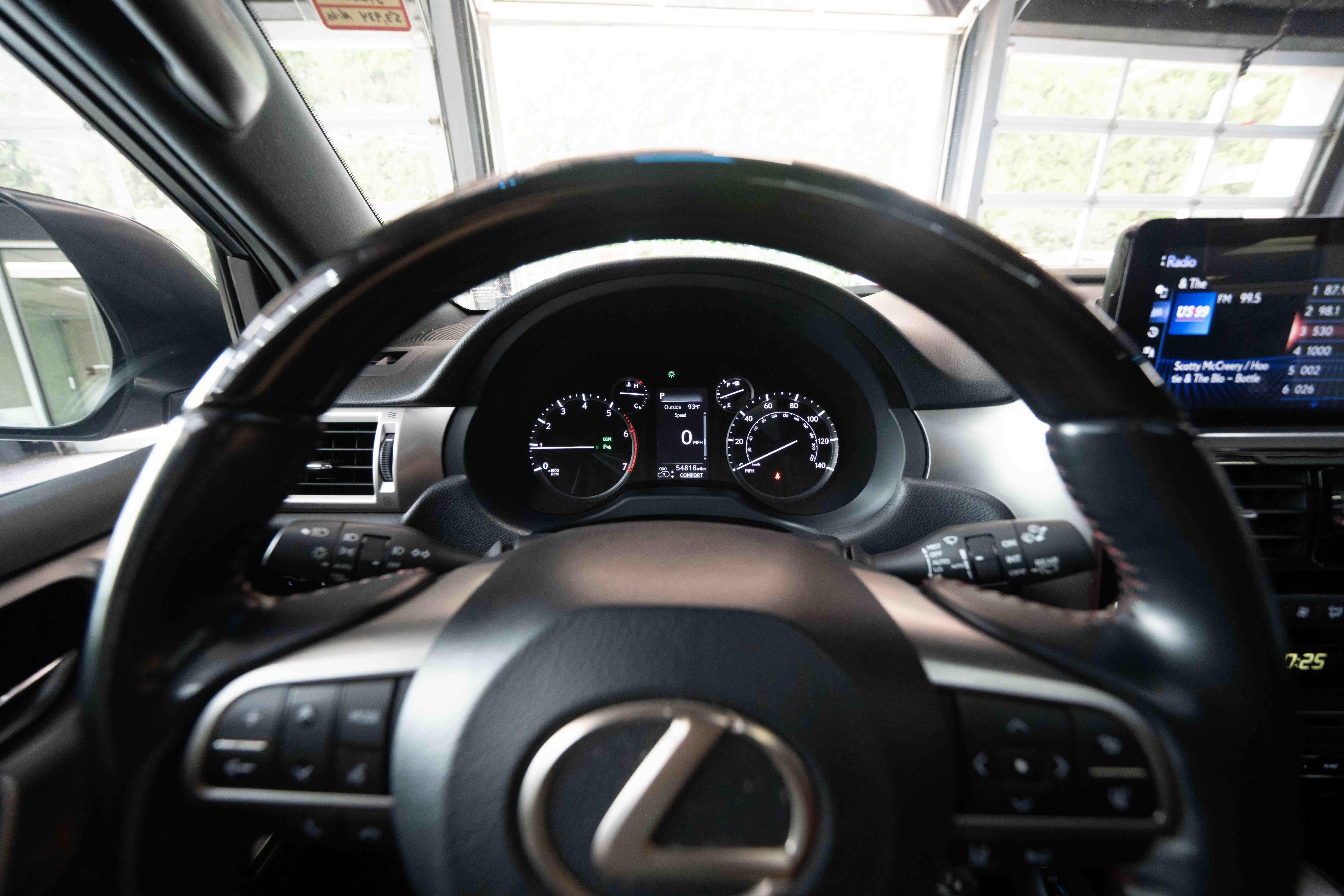 Used 2023 Lexus GX 460 Luxury w/ Sport Design Package AWD/4WD image 15