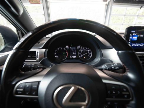 Used 2023 Lexus GX 460 Luxury w/ Sport Design Package AWD/4WD image 15
