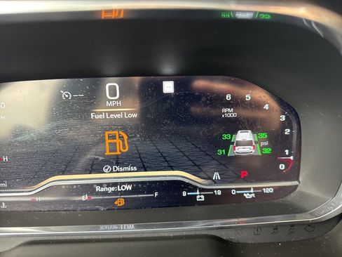 Used 2022 GMC Yukon XL SLT image 12