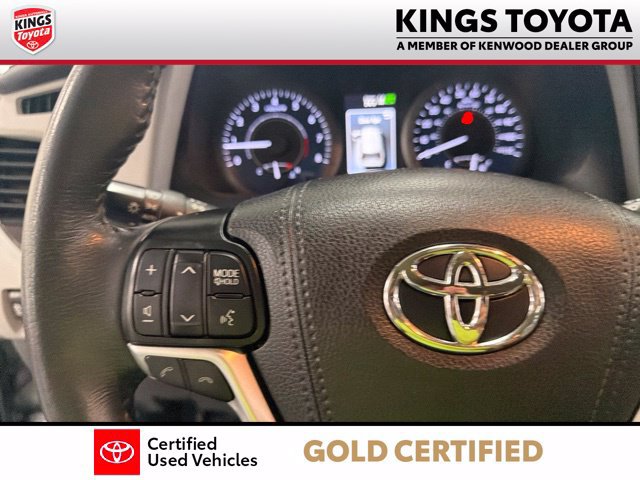 Certified 2020 Toyota Sienna XLE w/ XLE Navigation Package FWD image 30