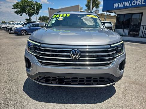 Used 2024 Volkswagen Atlas SE FWD image 2