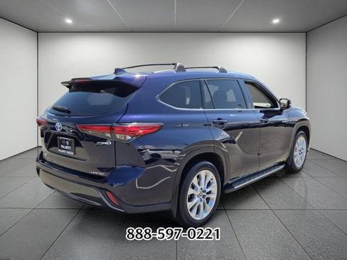 Used 2021 Toyota Highlander Limited FWD image 5