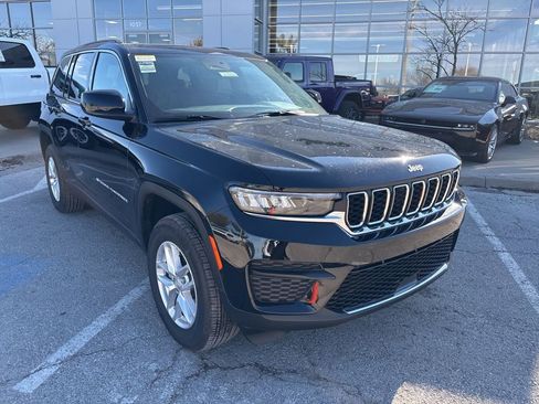 New 2026 Jeep Grand Cherokee Laredo X AWD/4WD image 7