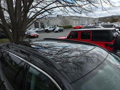 Used 2022 Jeep Compass Latitude w/ Sun and Sound Group image 6