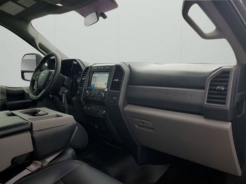 Used 2019 Ford F250 XL w/ STX Appearance Package image 14