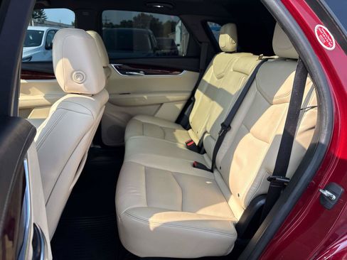 Used 2017 Cadillac XT5 Luxury w/ Driver Awareness Package FWD image 10