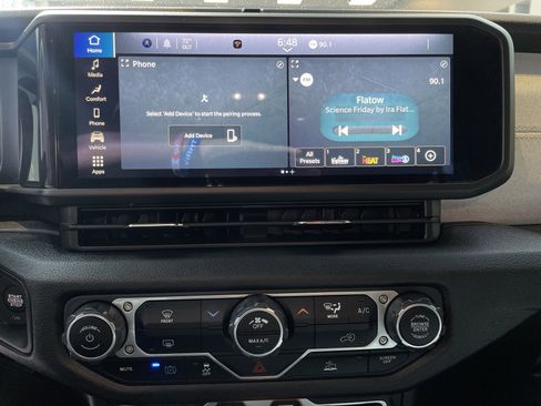 Used 2025 Jeep Wrangler Sport S image 23