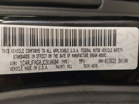 Used 2018 Jeep Grand Cherokee Laredo image 33