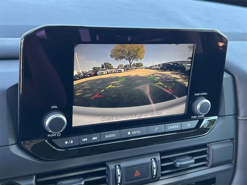 Certified 2025 Nissan Pathfinder S image 14