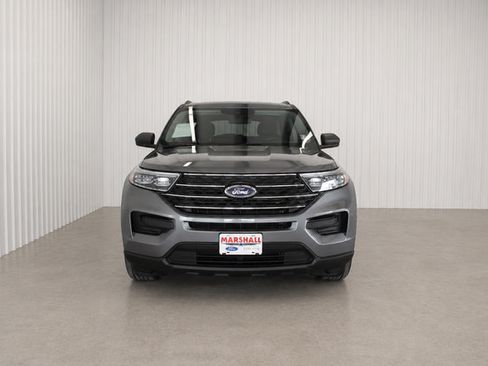 Used 2023 Ford Explorer XLT RWD image 2