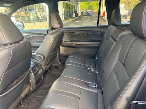 Used 2023 Honda Passport TrailSport image 12